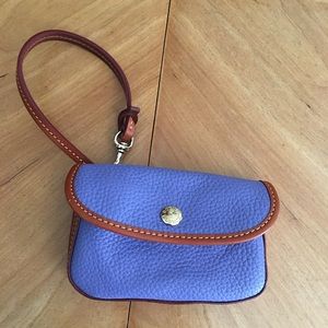 NWOT Periwinkle leather Dooney & Bourke Wristlet